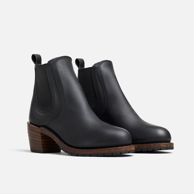 Red Wing Heeled Boot in Black Boundary Leather | 36PLCOHEA